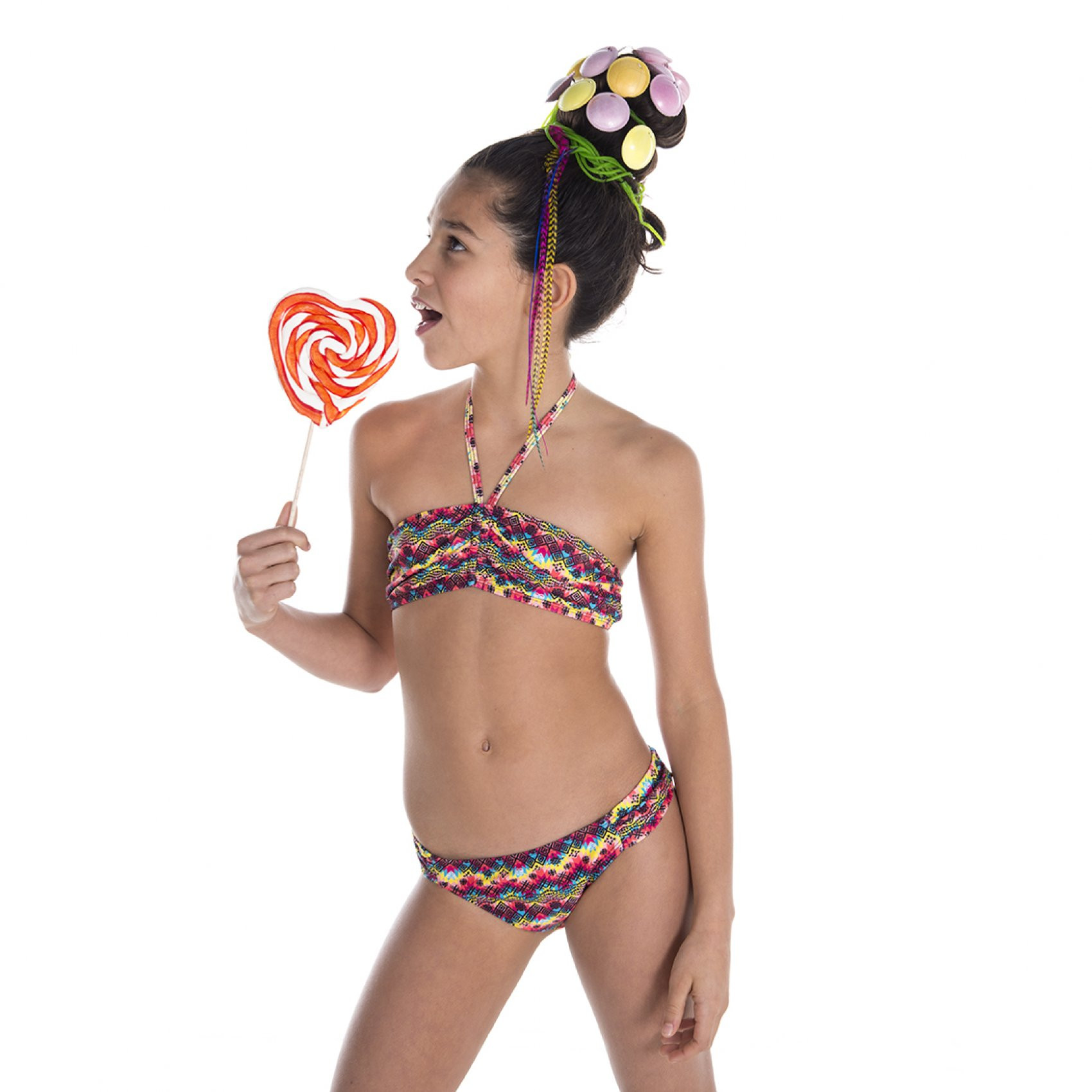Maillot de bain fille 2 pièces miss freegun (photo) Maillot de bain fille 2 pièces miss freegun (photo)