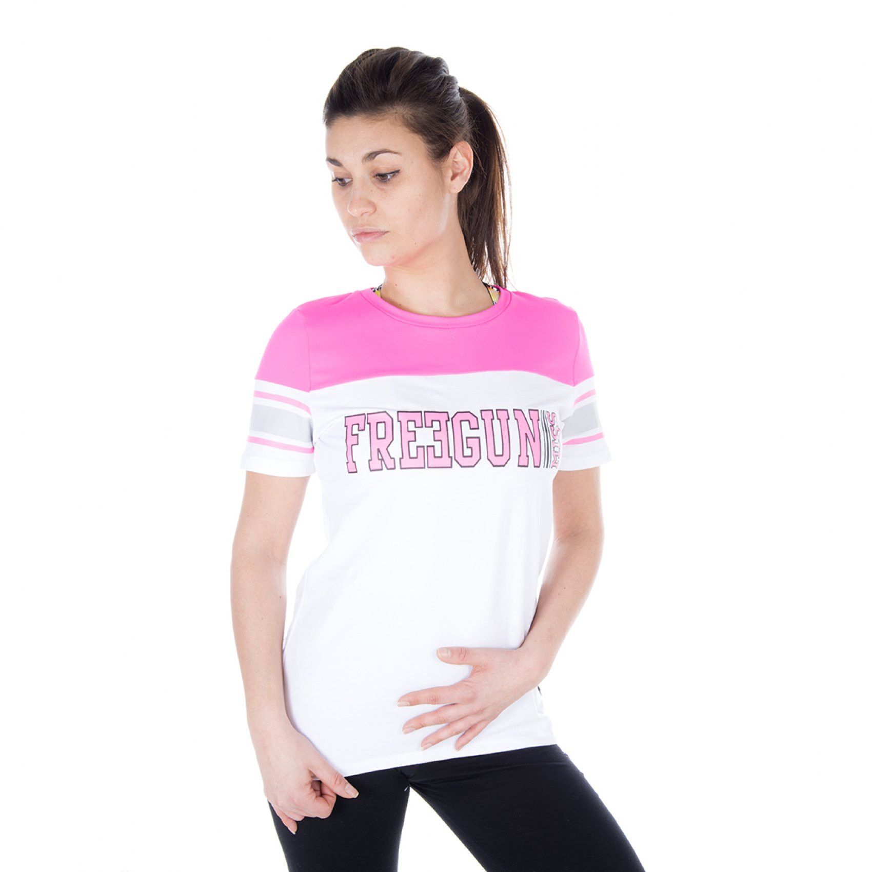 T-shirt femme manches courtes miss freegun (photo) T-shirt femme manches courtes miss freegun (photo)